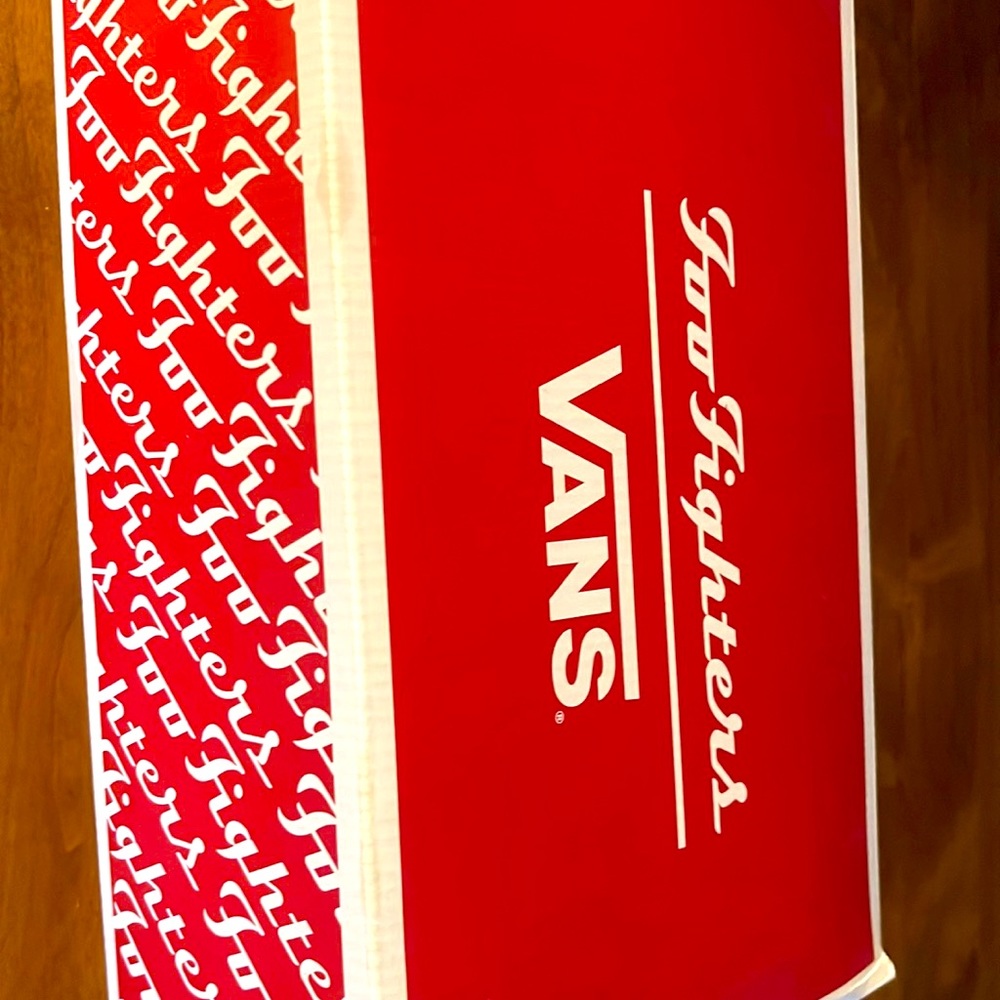 Foo Fighters Vans brand new